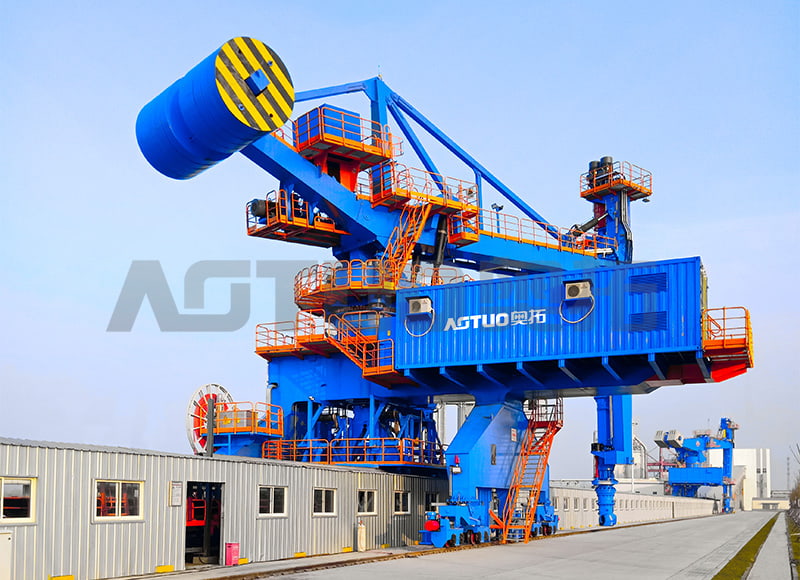 500-200000 DWT 200-3000t/h Rail Mobile Screw Coal Ship Unloader